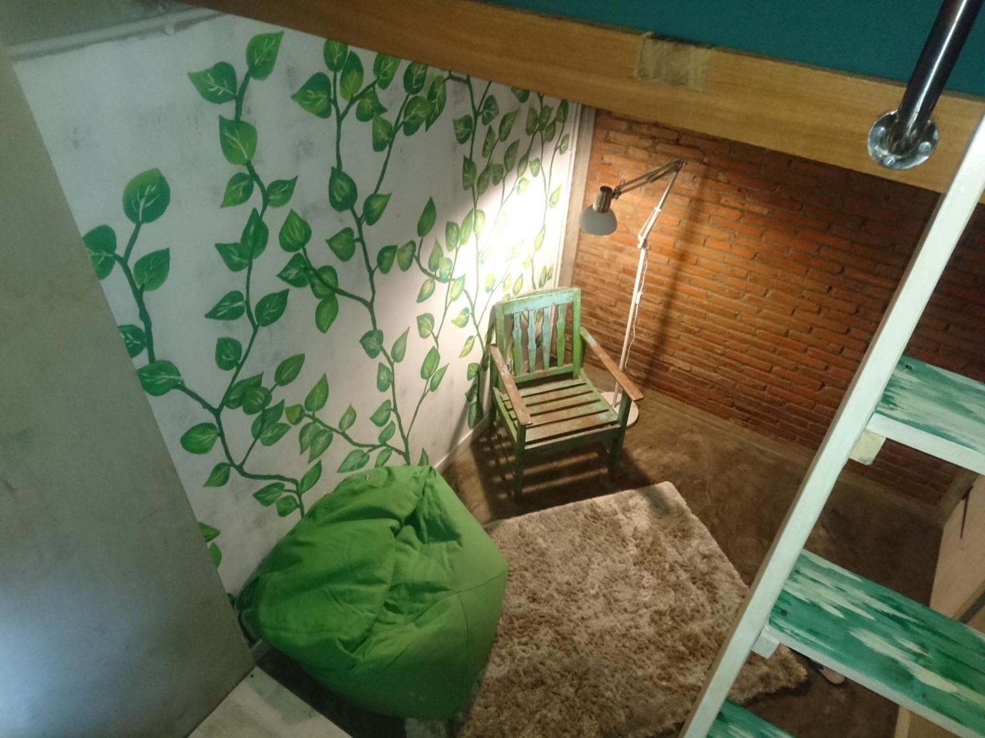 Shelter Hostel Malang Exterior photo